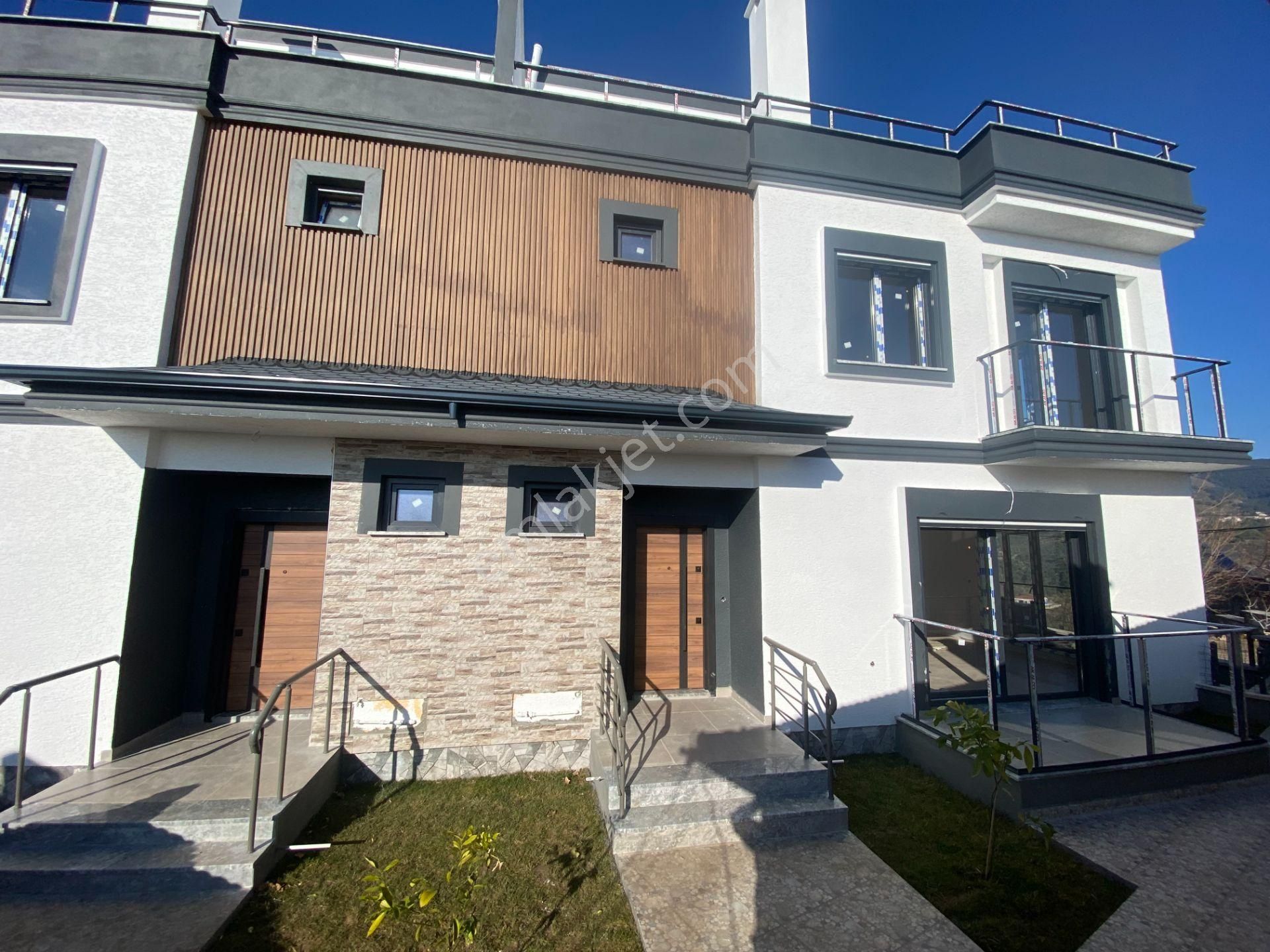 Altınoluk İlkbahar'dan Muadili Olmayan Deniz Manzaralı Triplex Villalar - Görsel 3