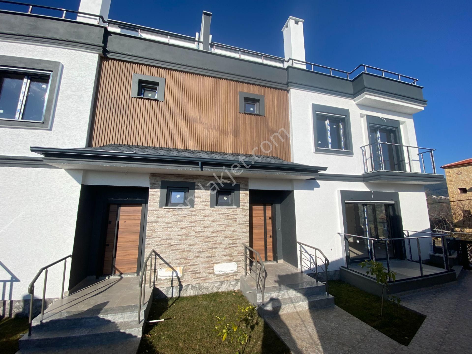 Altınoluk İlkbahar'dan Muadili Olmayan Deniz Manzaralı Triplex Villalar - Görsel 7