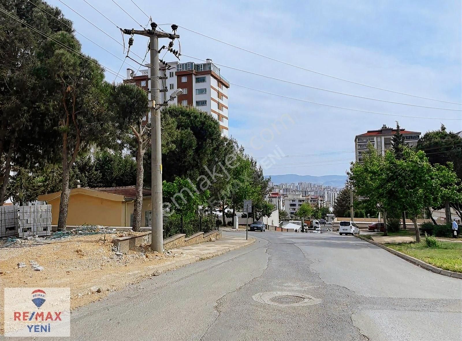 Remax Yeni'den Uzun Çarşı & Tapu Md. Civarı Satılık Köşe İş Yeri