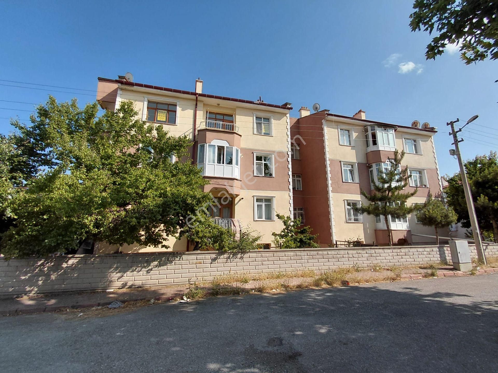 Emrah Çiftci'den Selçuklu Bosna Hersek Mah.kiralık 3+1 Daire