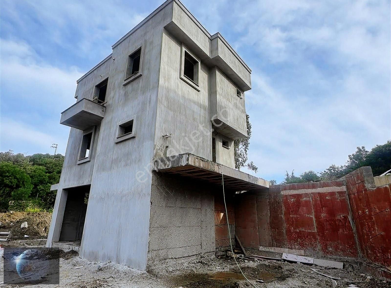 Seferihisar Zümrüt Evlerinde Yerden Isıtmalı Triplex Villa - Görsel 4