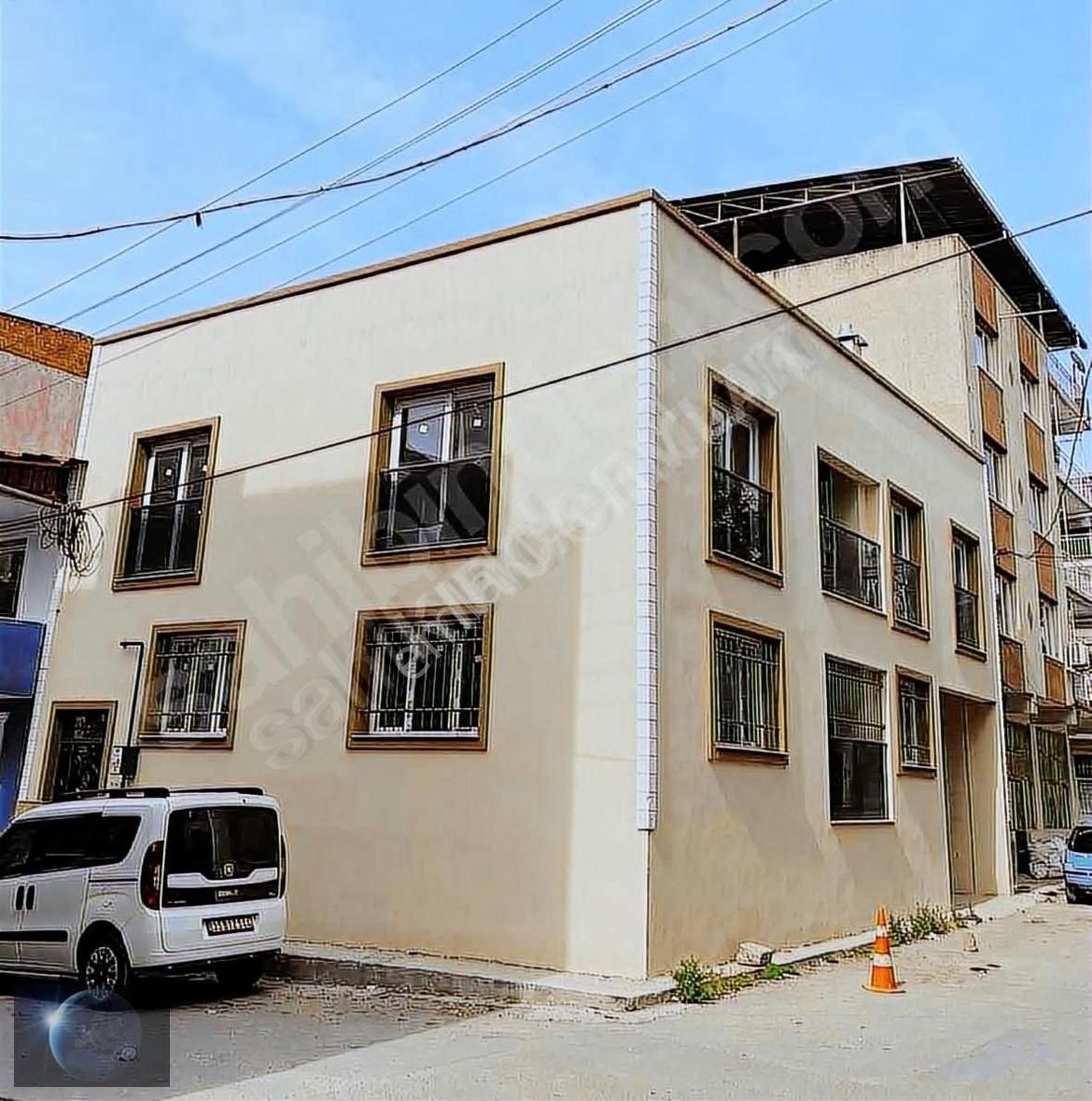 Buca Göksu Mah/de Satılık 2 Katlı Köşe Geniş Müstakil