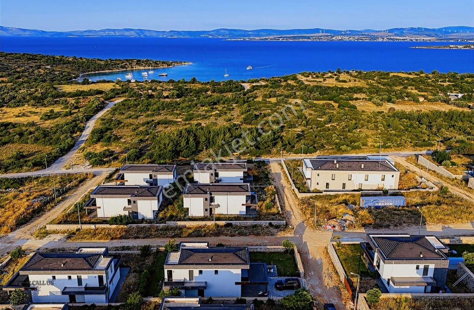Ayayorgide Kiralık Deniz Manzaralı Müstakil Havuzlu Villa
