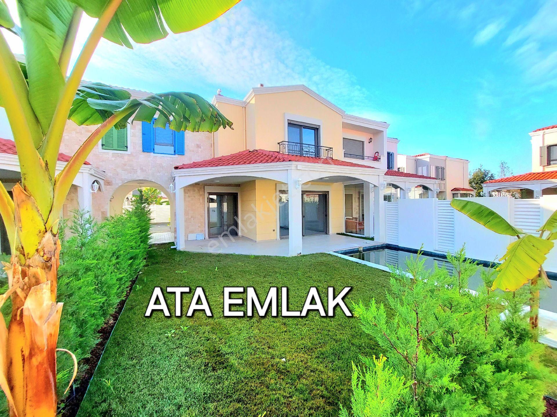 Kuşadasında Plaja Ve Avm'lere Çok Yakın Özel Havuzlu 4+1 Sıfır Villa