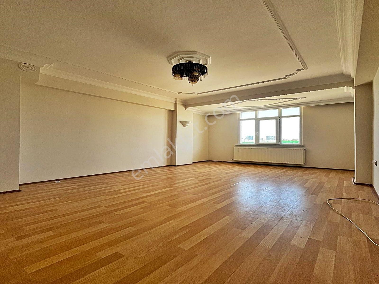 Cadde34 Yapı'dan Caddenin Dibinde Acil Satılık 2+1 Arakat Daire!!!!