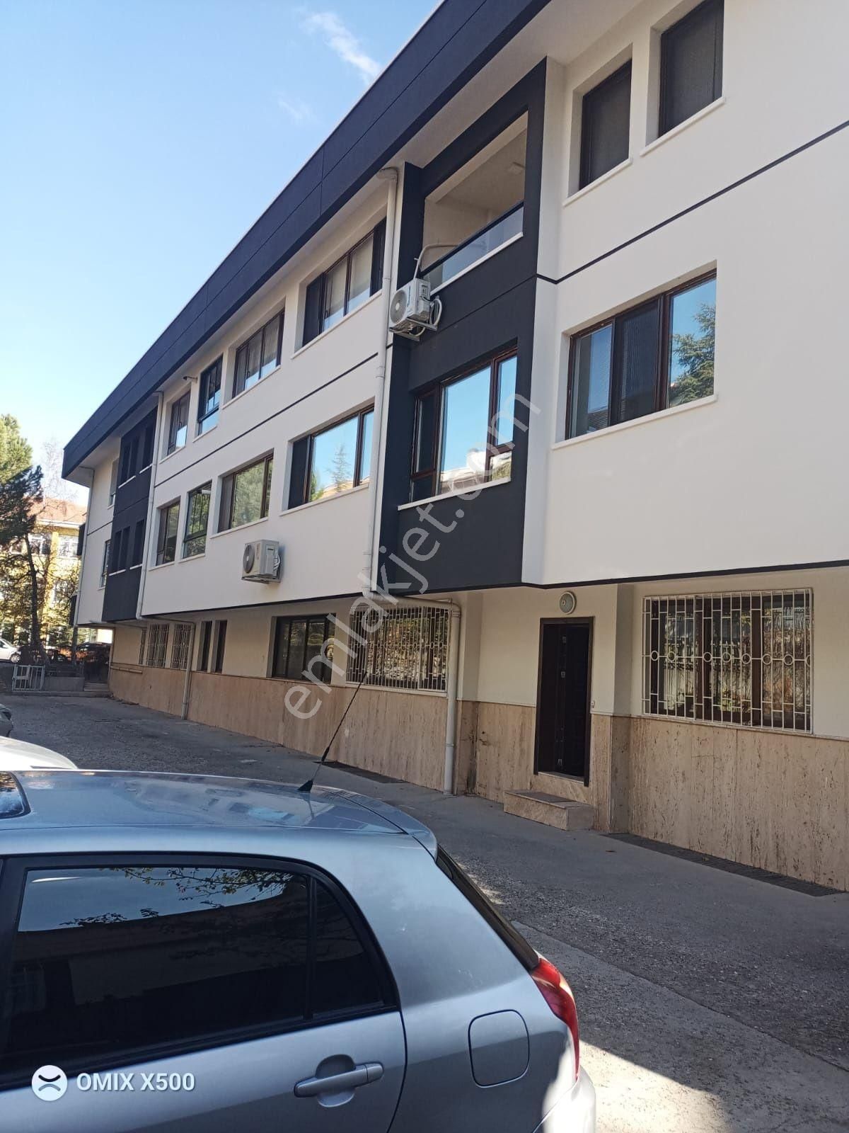Beştepede Yenilenmış Binada Sıfır Yapılı Giriş Bahçe Çıkışlı 2+1 Daire Kiralık