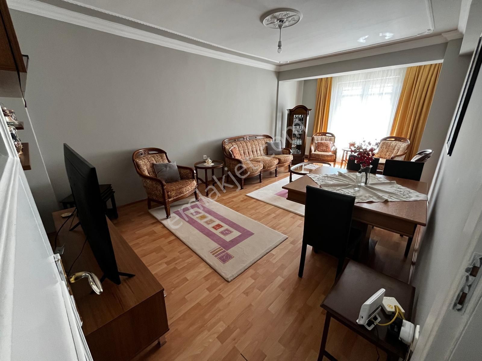 Yenibağlar Geniş 3+1 Satılık Daire