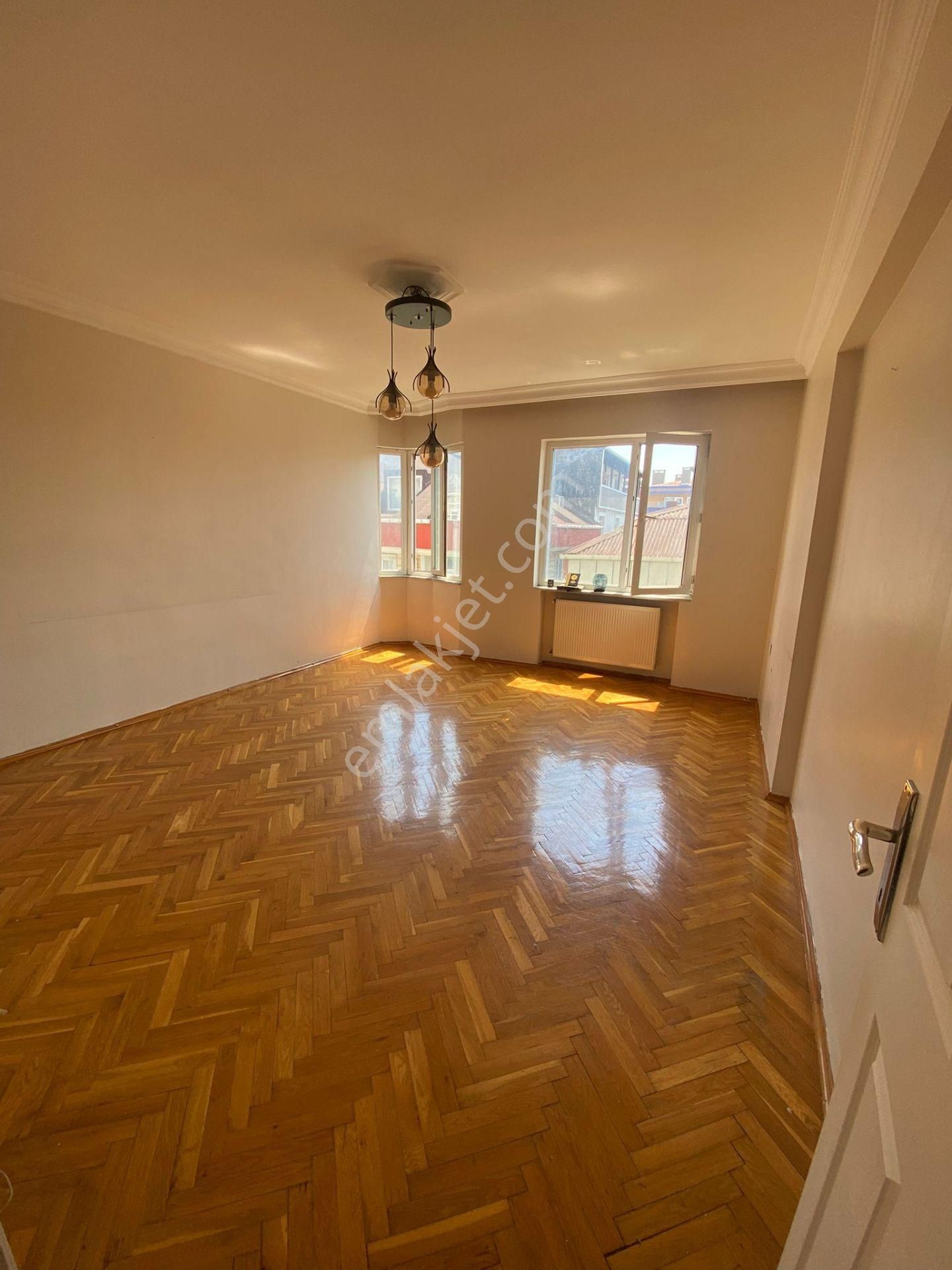 Avcılar Cihangir Mahallesinde 3+1 Kiralık Daire