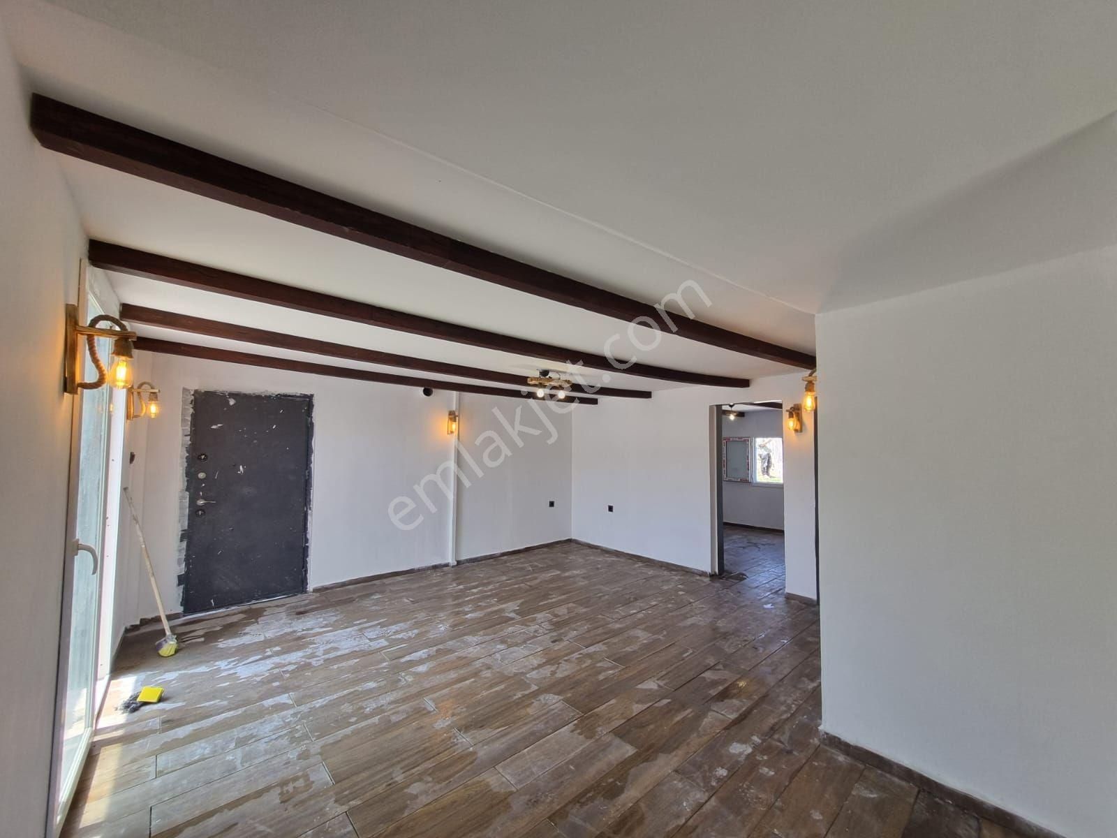 Takasa Uygun İçi Villa Dışı Köy Evi