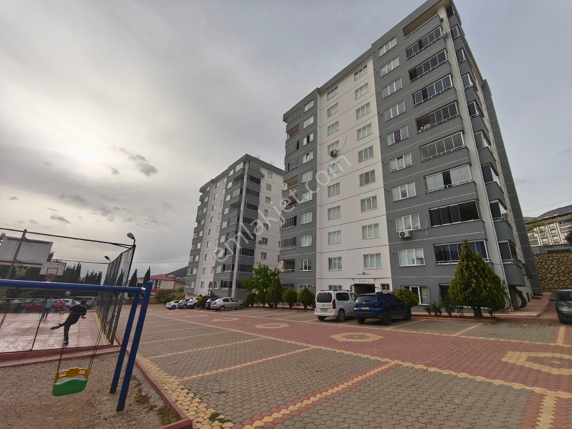 Er-taş'tan Çocuk Hastanesi Civarı Site İçerisi Geniş 4+1