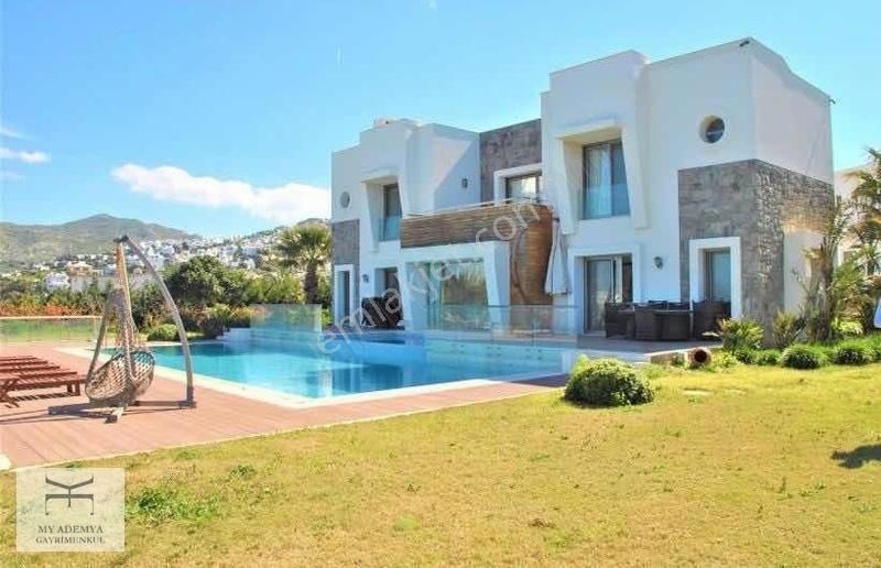 Bodrum Gümüşlük'de Panaromik 3+1 Villa Yıllık Kiralık