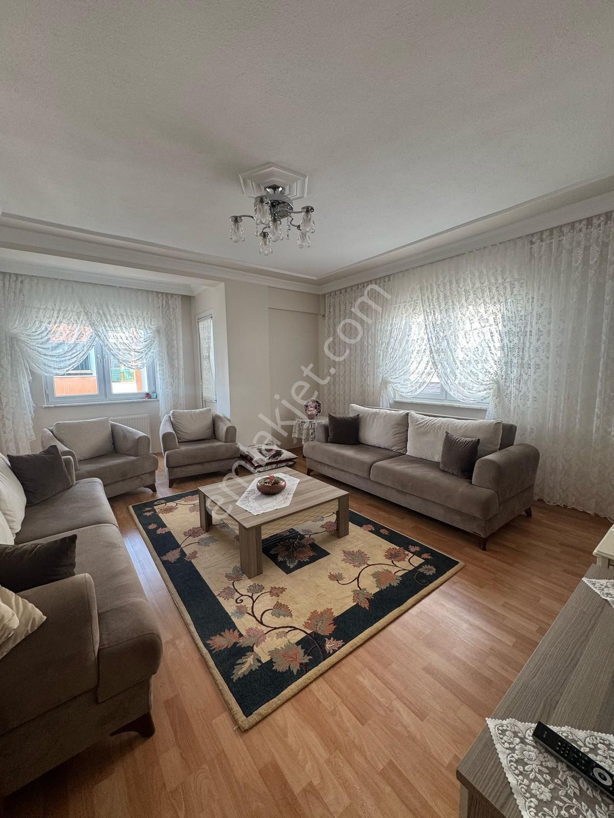 Bursa Orhangazi Arapzade Mahallesi Bektaş Ateş Sitesi Kiralık 4+1 Dubleks Daire