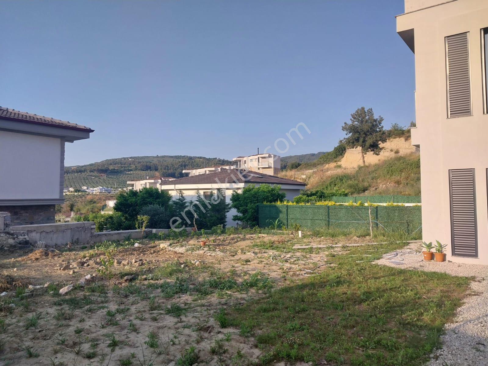 Kuşadası Yaylaköy'de Geniş Bahçeli,sıfır 7+1 Lüks Villa - Görsel 31