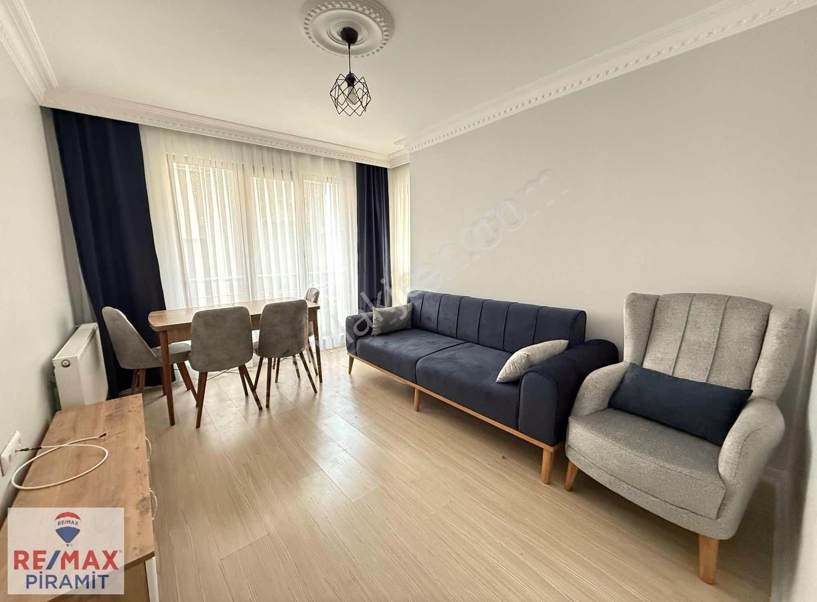 Merkezi Konumda,full Eşyalı, İçi Tertemiz Kiralık Daire.!!!