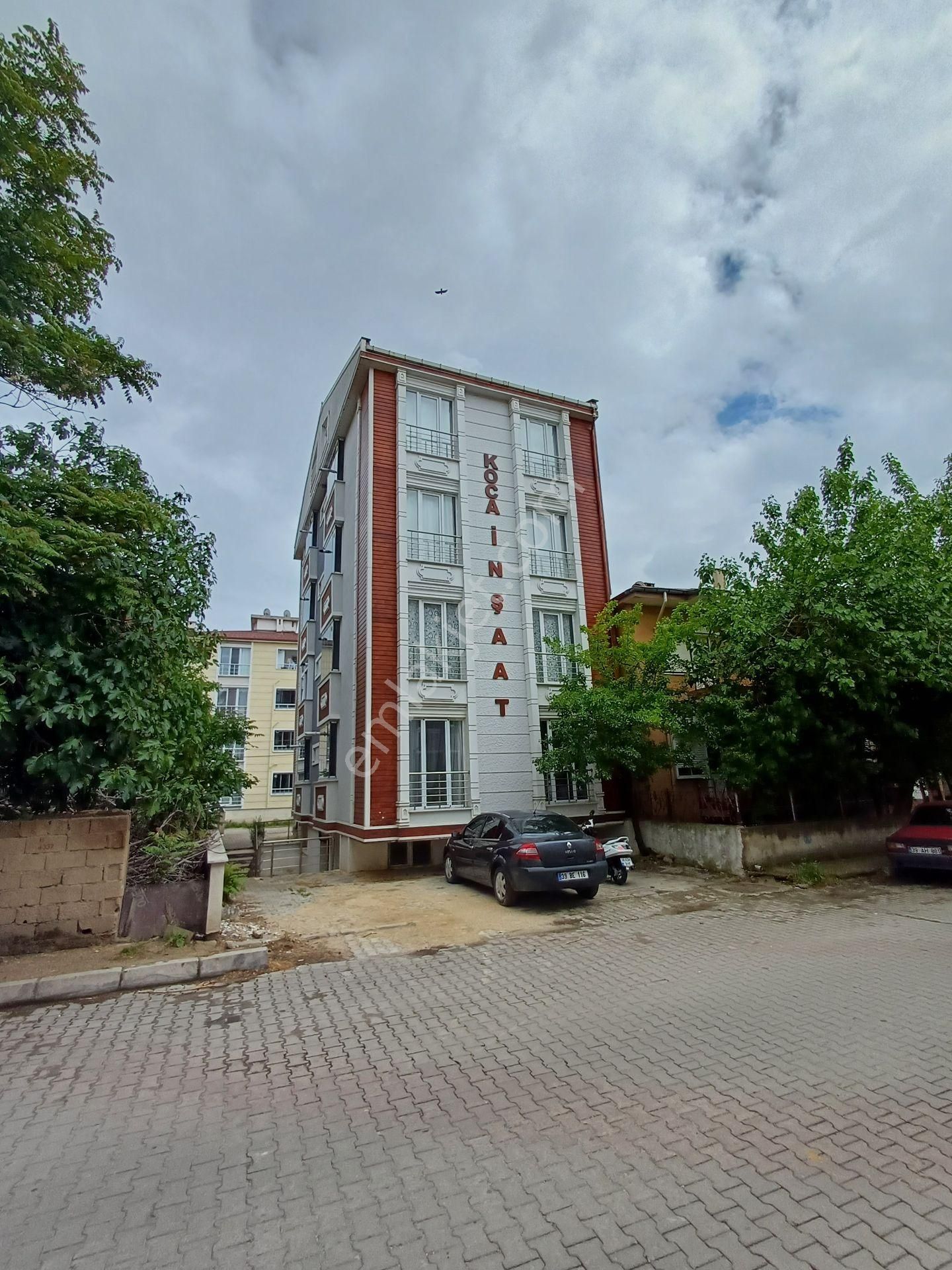 İstasyon Mahallesinde Eşyalı 1+1 Dublex Kiralık Daire