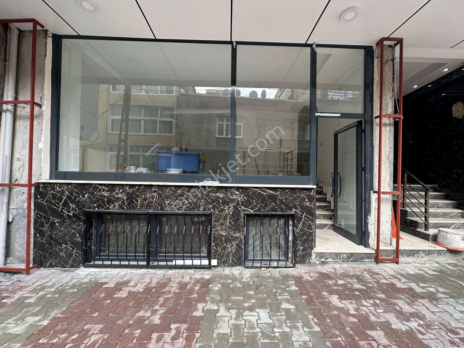 Güneşli 15 Temmuz Mah Satılık Depolu Dükkan 200 M2 Krediye Uygun
