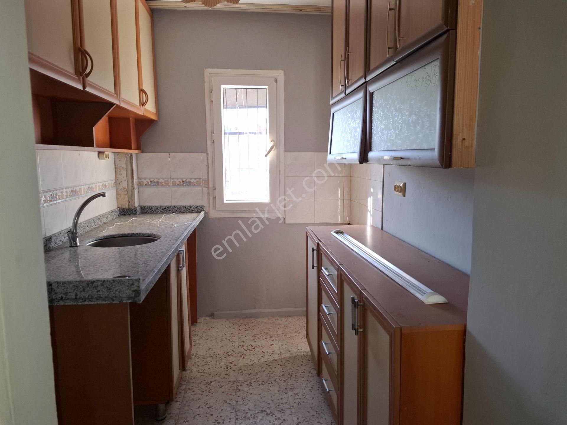 Satılık 2+1 Masrafsız 3 Katlı 3 Katı Belediye Evlerin De 1925000 Tl..