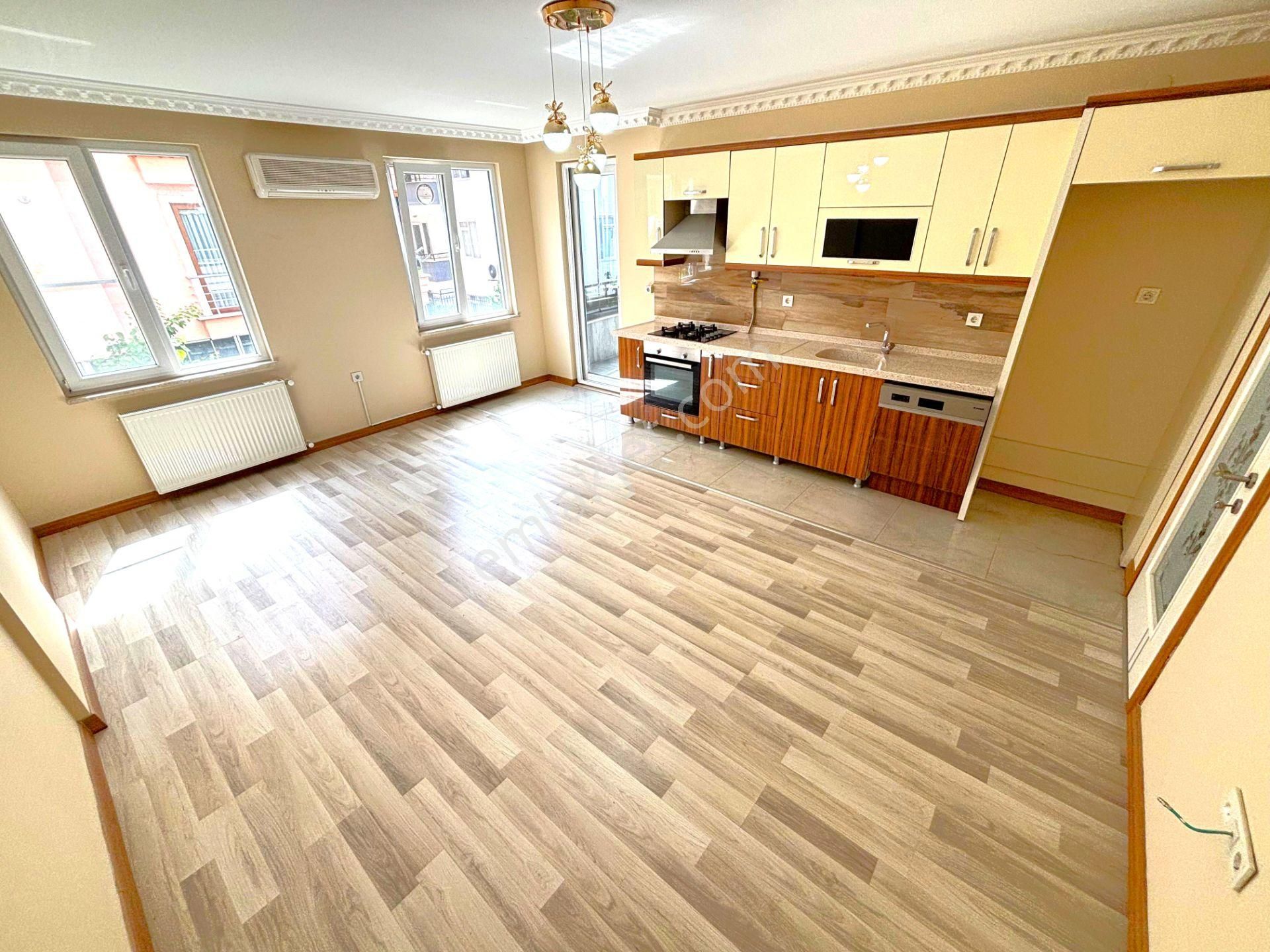𝄞melodi'den Altınkum Pazar Pazarında Denize 400mt Arakat Asansörlü Çift Cam Balkonlu 2+1 Daire