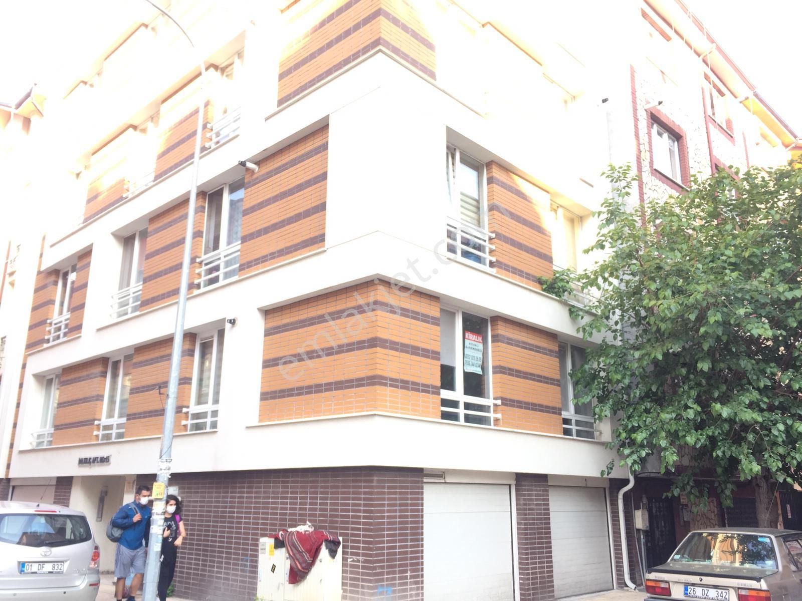 Espark Alışveriş Merkezi Ve Anadolu Üniversitesi Yakını Kombili 1+1 Daire