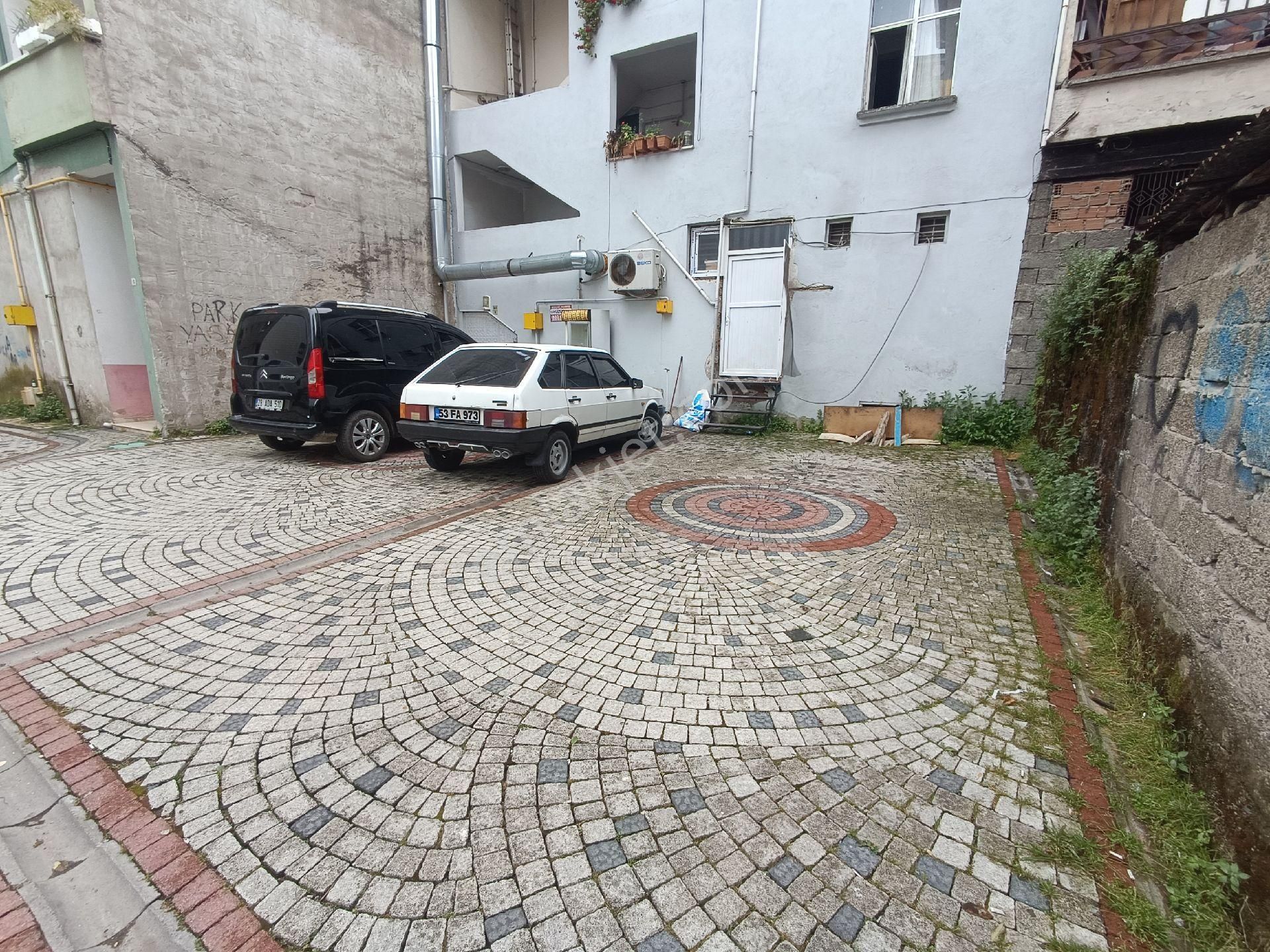 Uzman Emlak'tan Satılık Arsa 90m2 Şehir Merkezinde