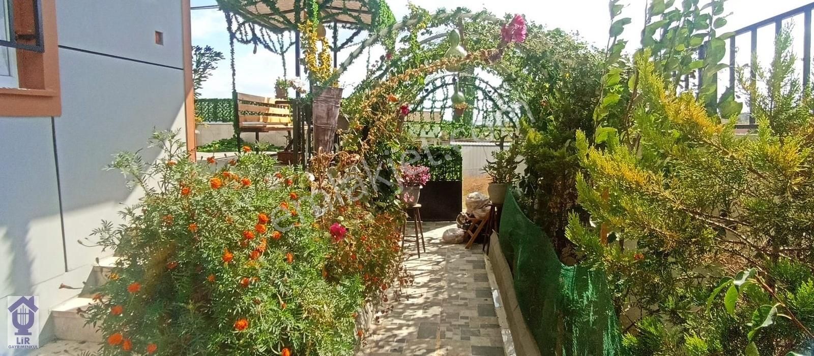 Lir Den Sultanköy De Deniz Manzaralı Eşyalı Kiralık Yazlık