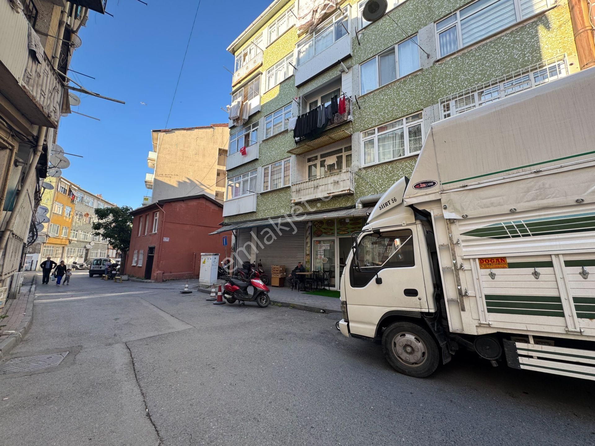 Turyap' Tan Fatih Ali Fakih Caddesi Üzeri Yüksek Giriş Boş 2+1 Satılık Daire