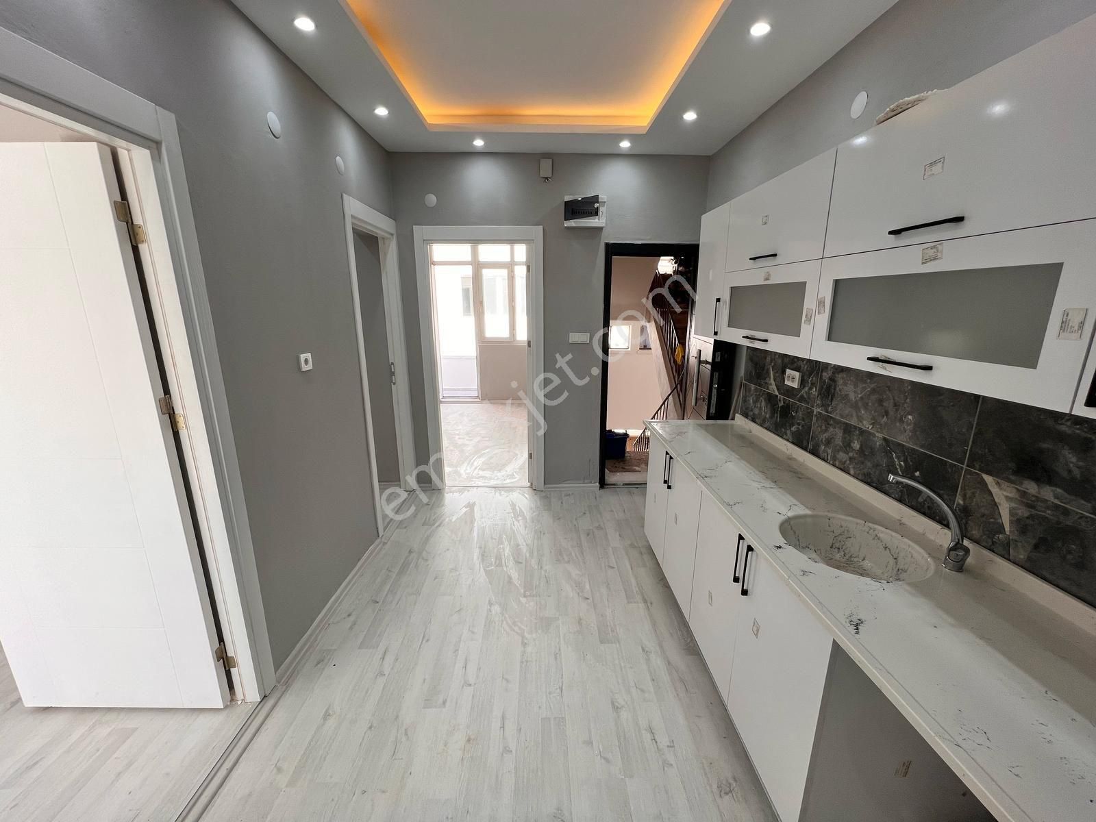 Nazıllı Sehır Gayrımenkul'den Cumhurıyet Mh. Full Tadılatlı 2+1 Daıre