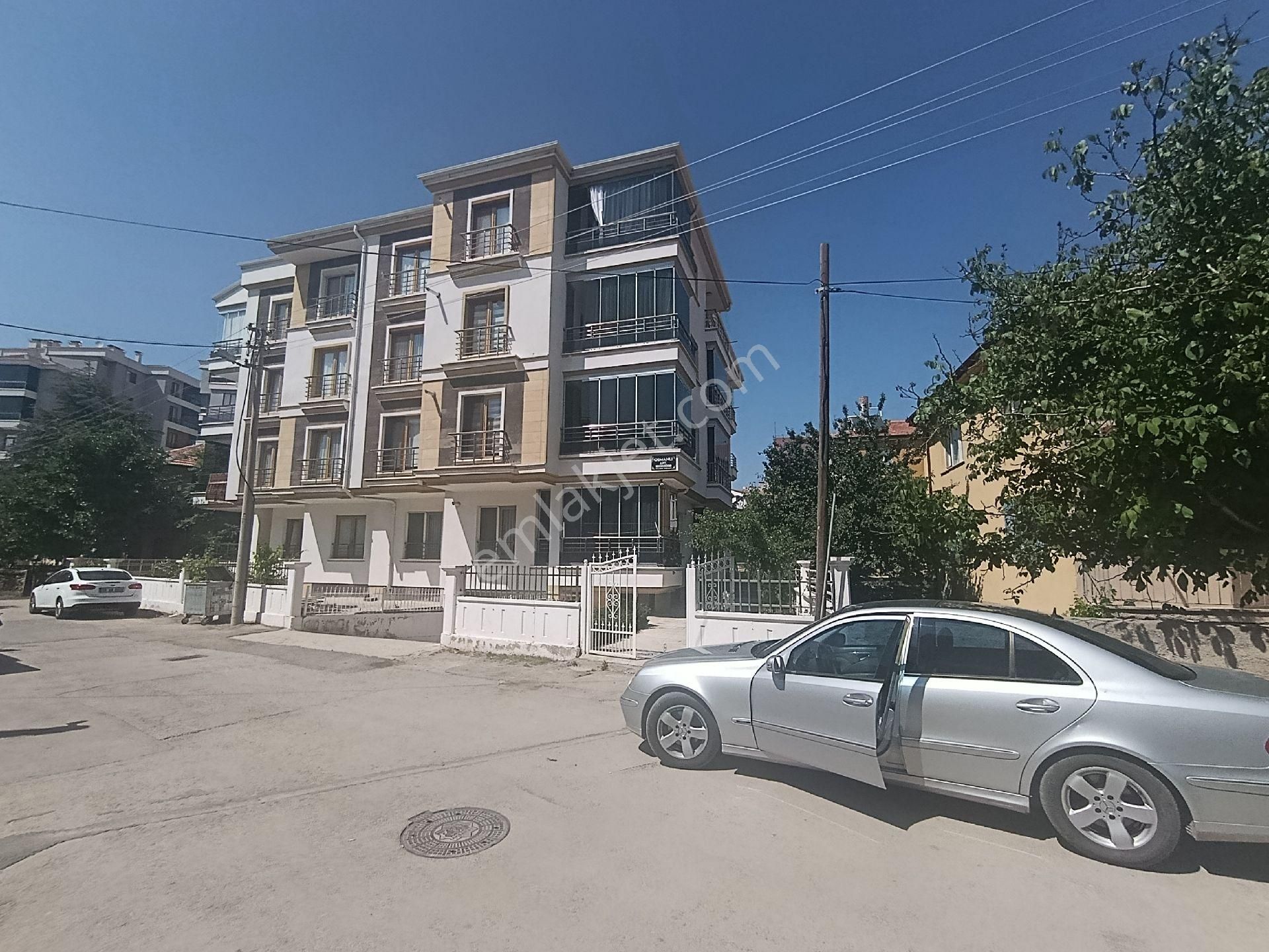 Akıncı Gayrimenkulden Çarşıda Kiralık 4+1 Daire