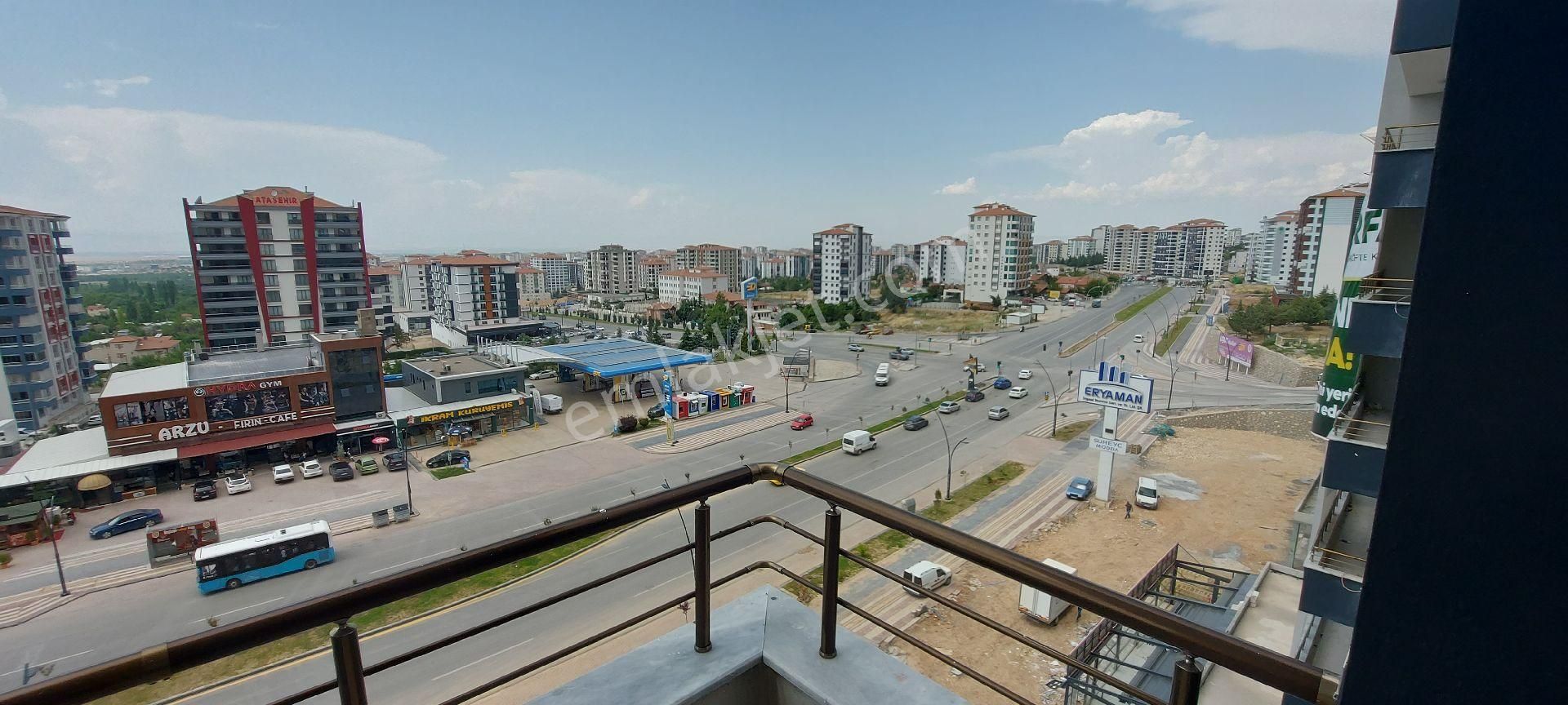 Değer'den Tecde Ana Cadde De 4+1 Ara Kat Sıfır Daire