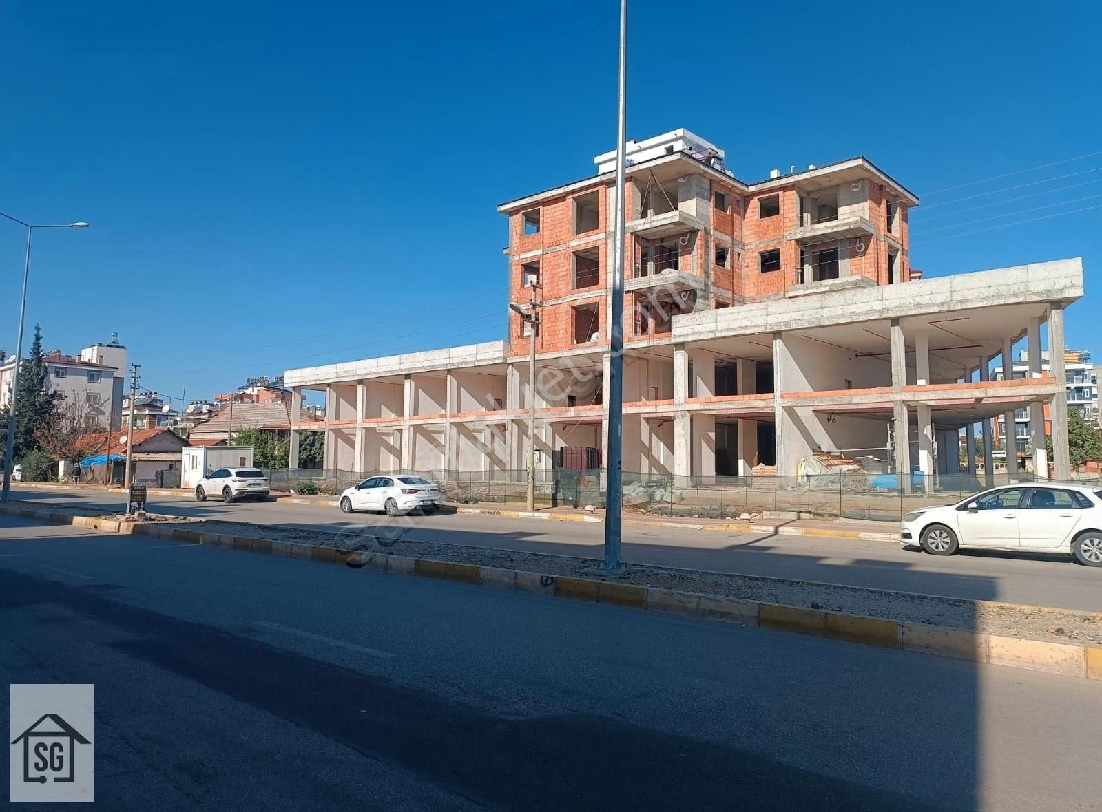 Hastane Caddesinde Kupon Dükkan