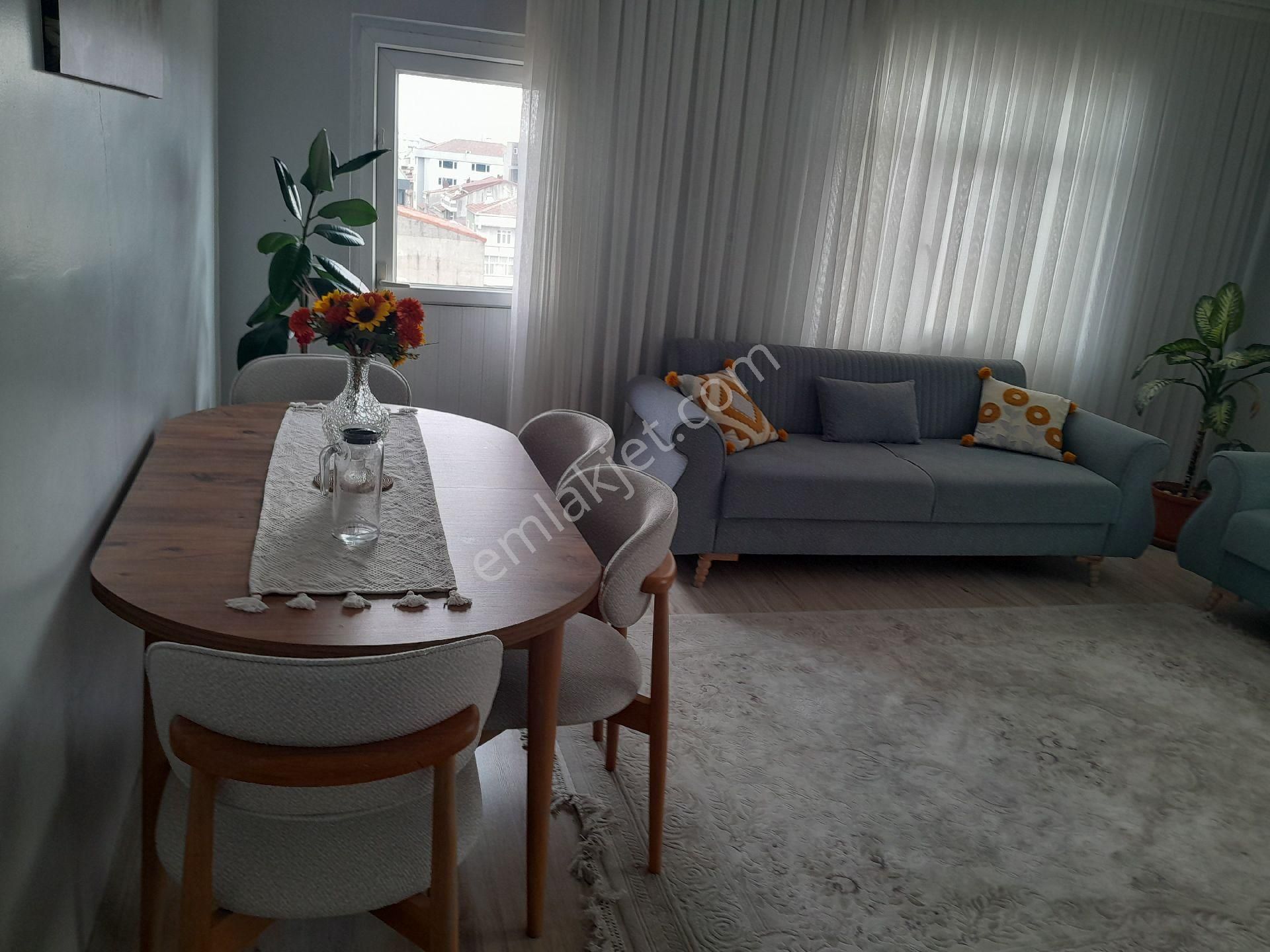 Satılık Daire Sultangazi Cebeci Mah Kartal Emlaktan 2+1 110m2