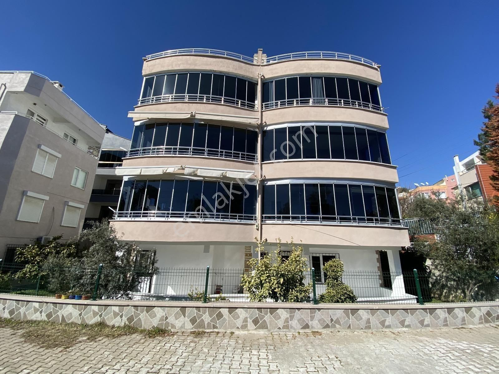 Altınoluk Denize 450 Metre Mesafede Yerden Isıtmalı Bahçeli Geniş 2+1 Ayrı Mutfak Daire