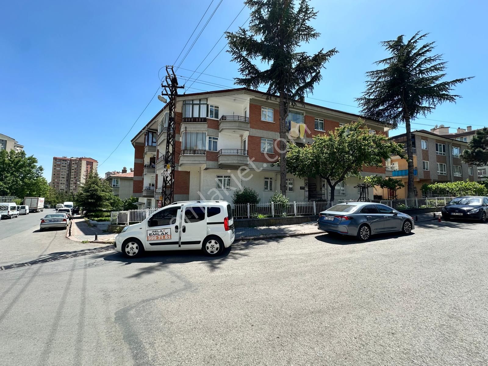 Relax'tan Etlik Lisesi Yanı 1.kat 3+1 Lüx Yapılı Bağımsız Fırsat
