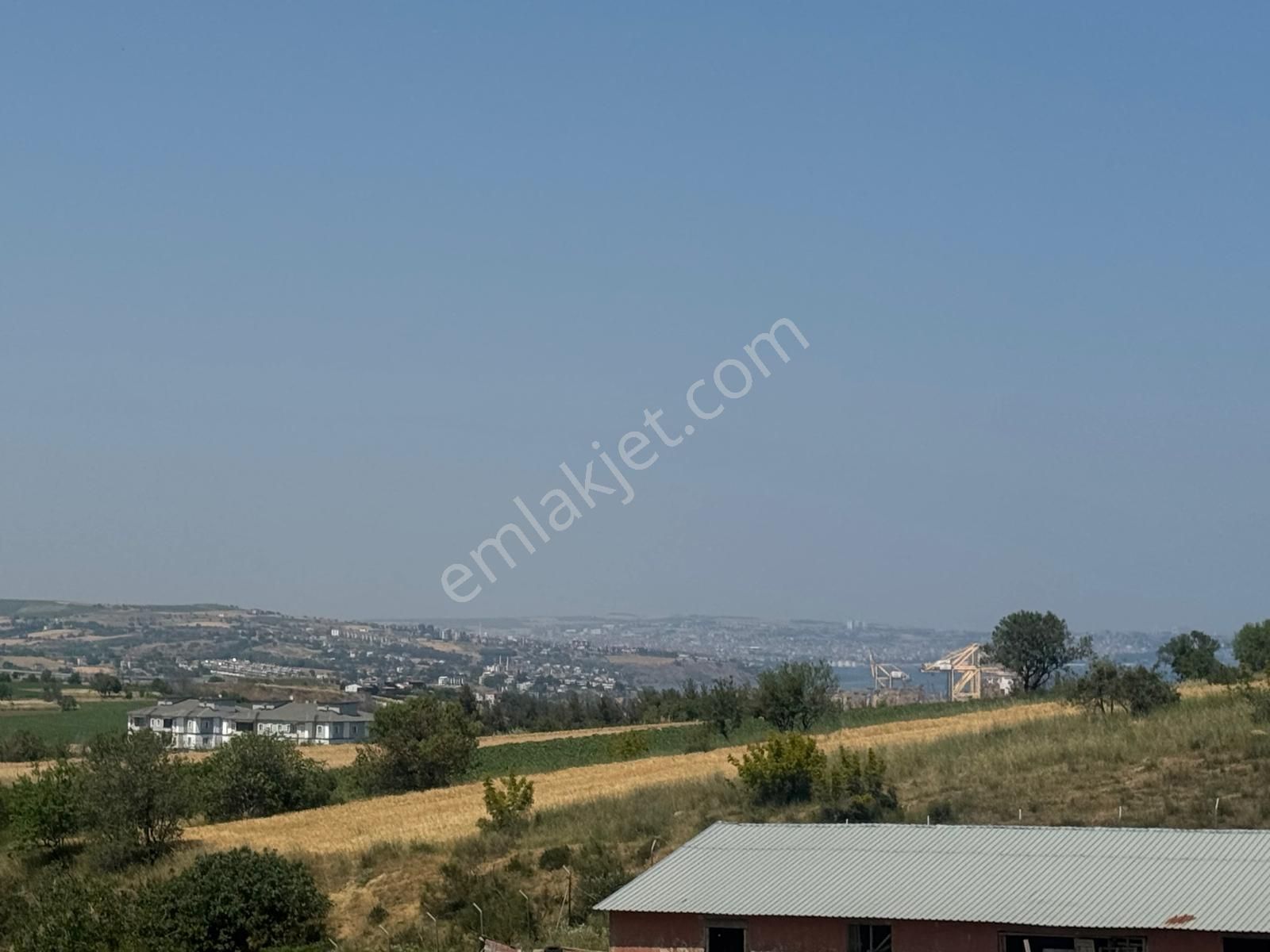Tekirdağ Süleymanpaşa Kumbağ Mah. Yerleşim Yerine 500 M Mesafede, 6451 M2 Satılık Çiftlik
