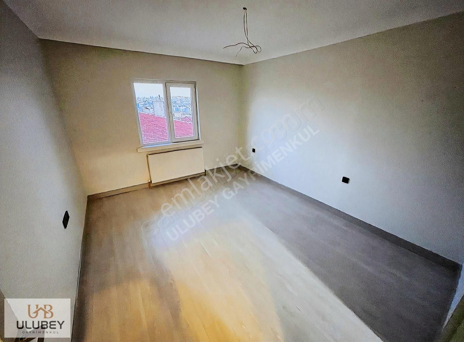 Etlik'te Cadde Üzeri Manzaralı Çift Balkonlu Lüx Yapılı Daire