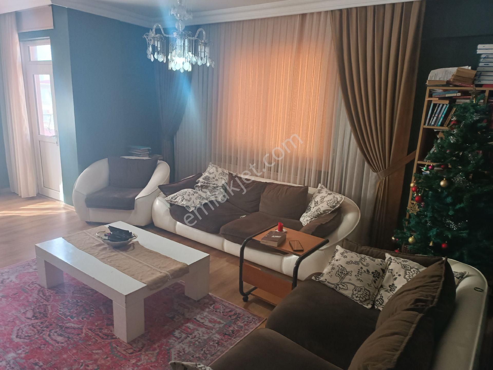 Otuz4| Merkezi Lokasyonda Yüksek Ara Kat Geniş Ve Kullanışlı 2+1 - Görsel 4