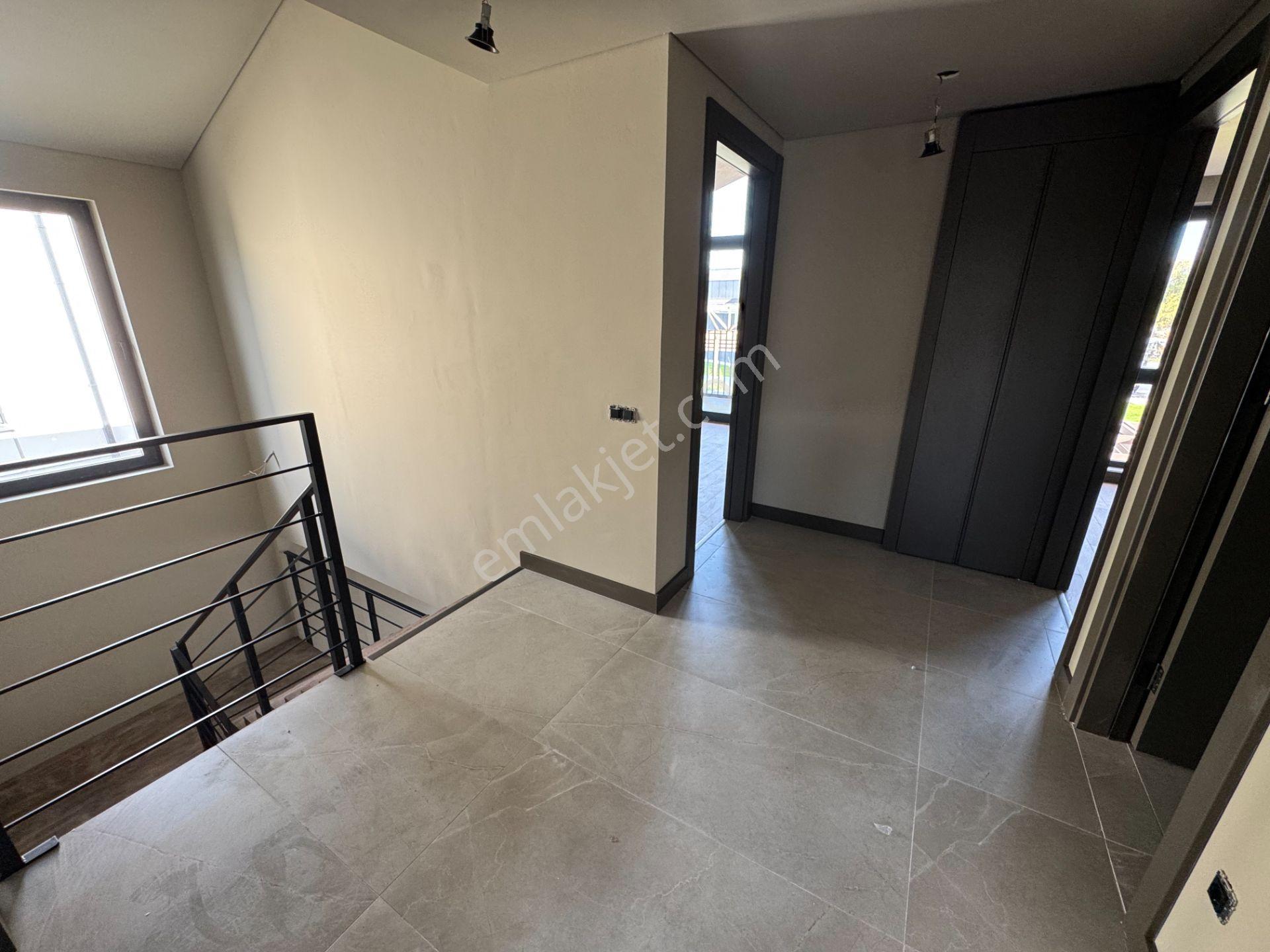 Nef Sapanca’da Müstakil Yüzme Havuzlu Villa - Görsel 26