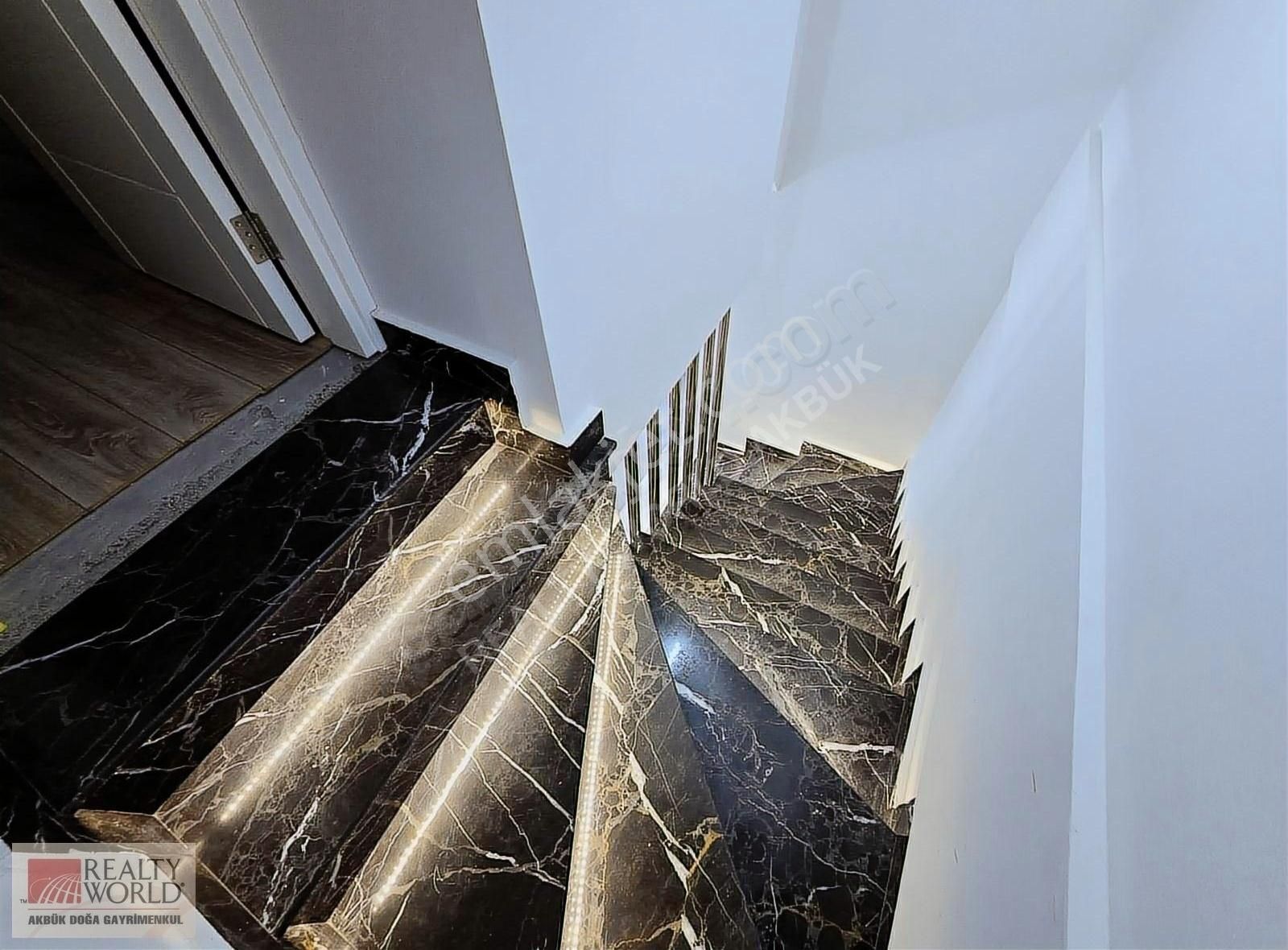 Didim Akbük'de Denize 150 Mtr Eşyalı Satılık Yazlık Villa - Görsel 24