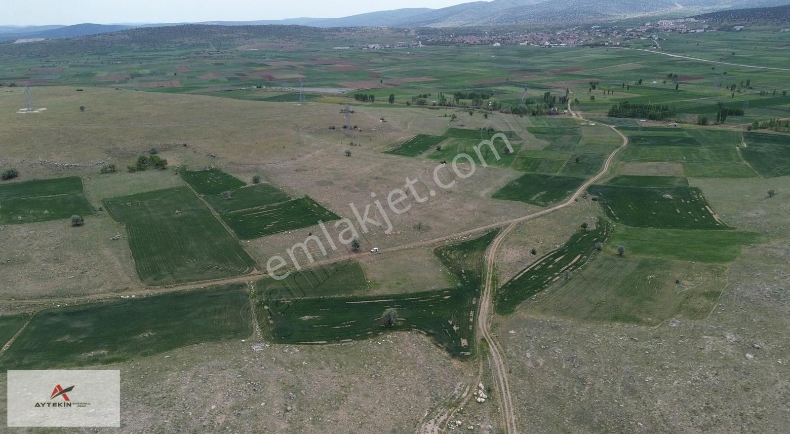 Tülce De 2866 M² Müstakil Tarla / Akören / Konya