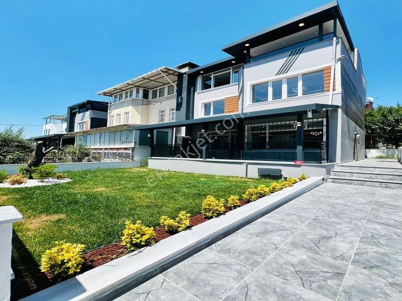 Gürpınar,da Bolgenın En Uygunu ,360 M2 Site İçi Lüks 4+2 Villa