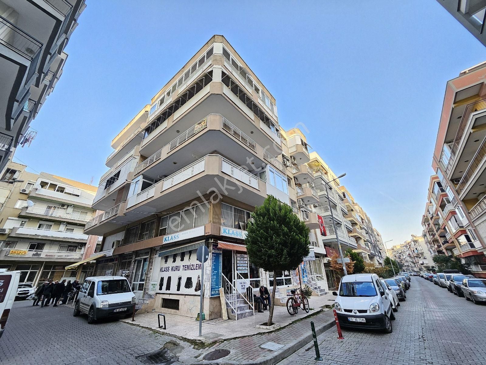 Nergiz Çarşı'ya Yakın, Asansörlü, Köşe Daire