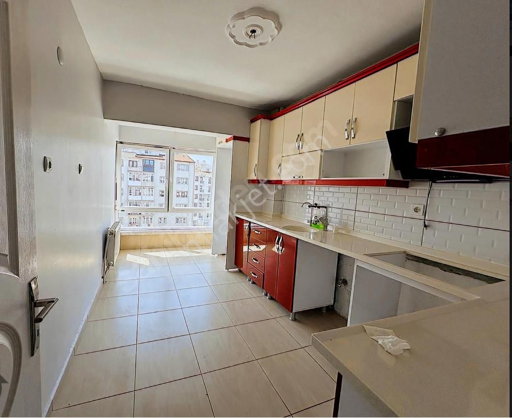 Alanönü Tranvay Durağı Arkası 3+1 Satılık Daire Foresta