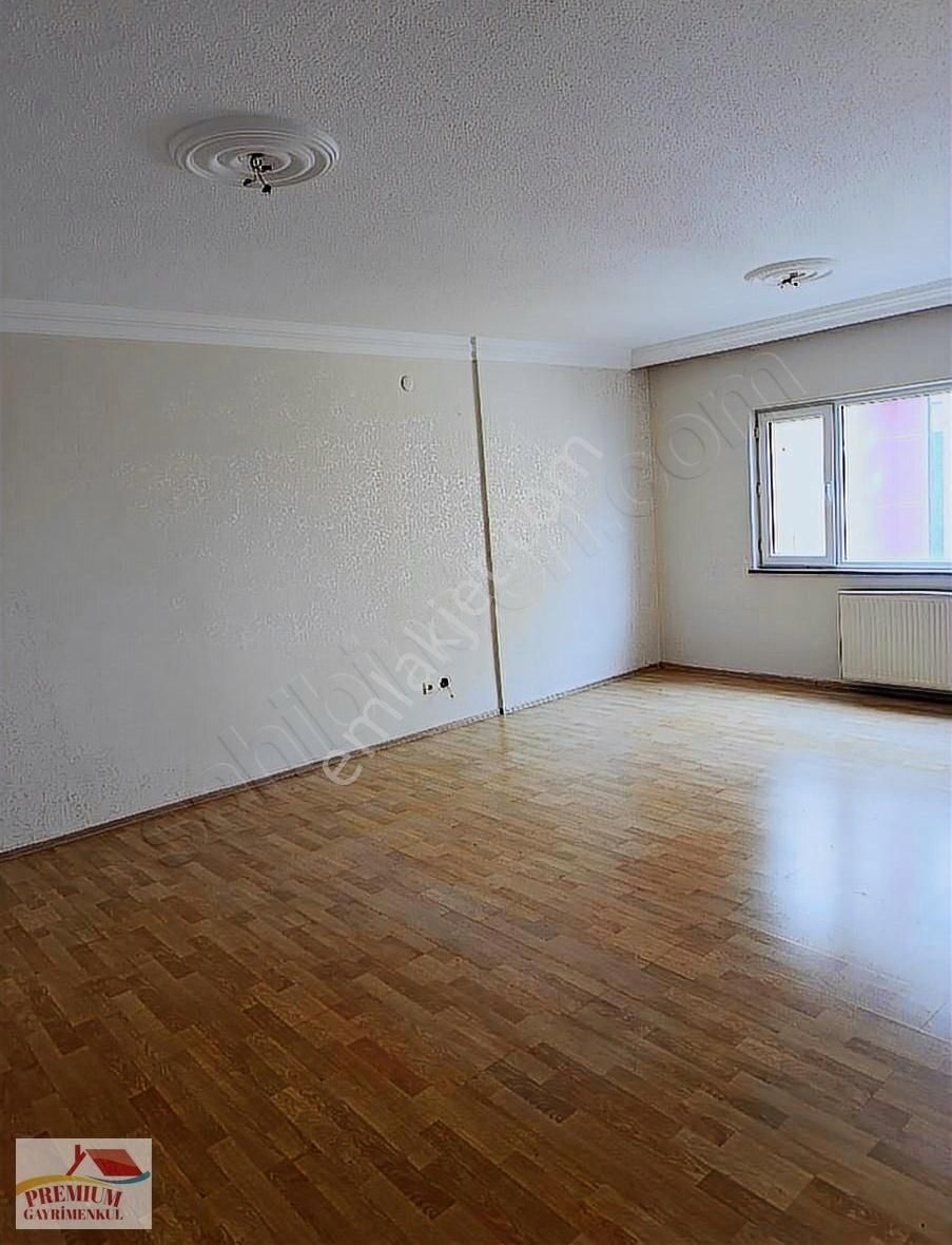 Başaksehir 4 Etap 1 Kısım 125 M2 Boş 7 Kat 3+1 Satılık Daire