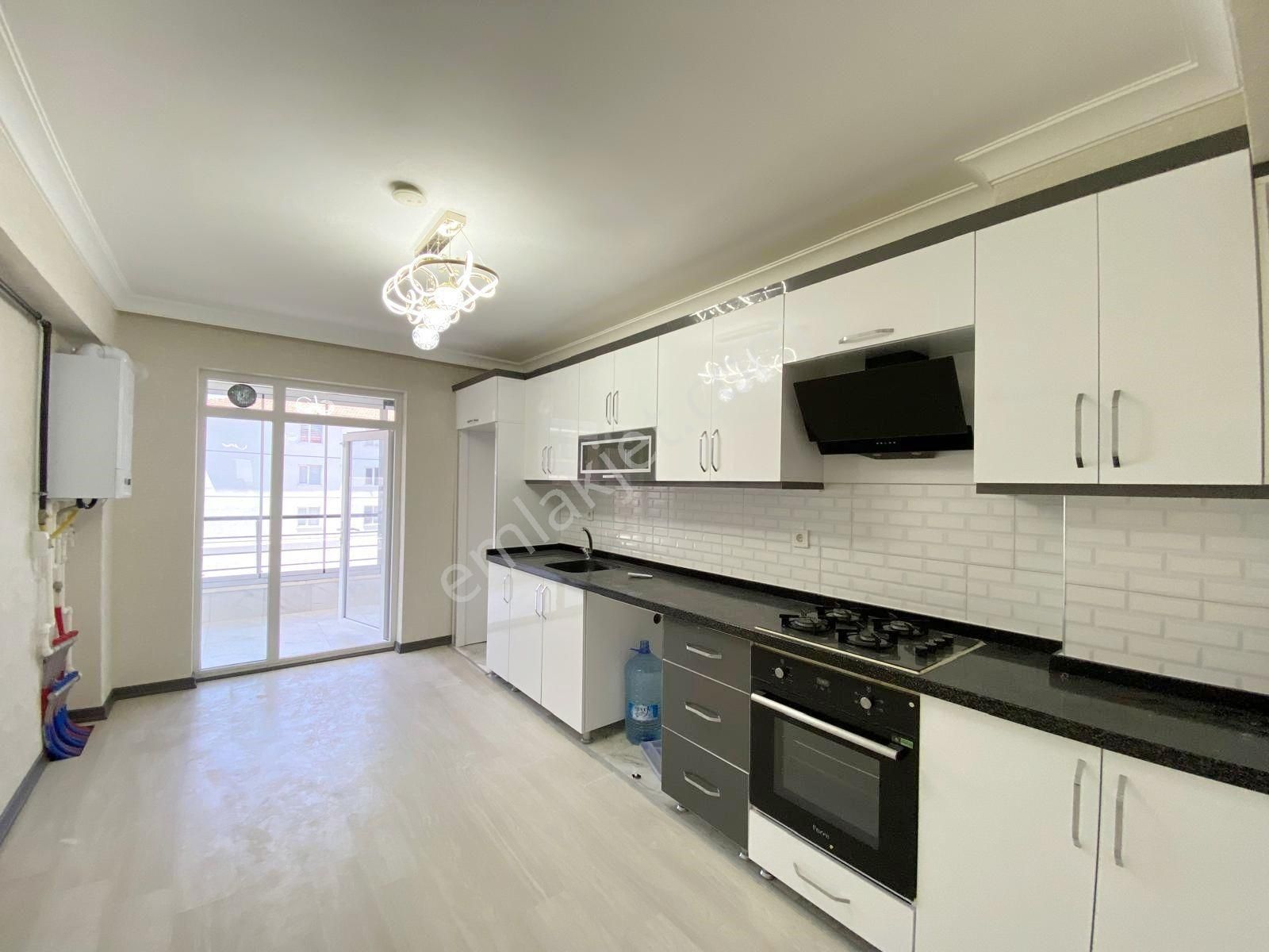 Öz'maşallah.dan Çift Banyolu Teras Balkon Arakat Kaçmaz 3+1 - Görsel 13