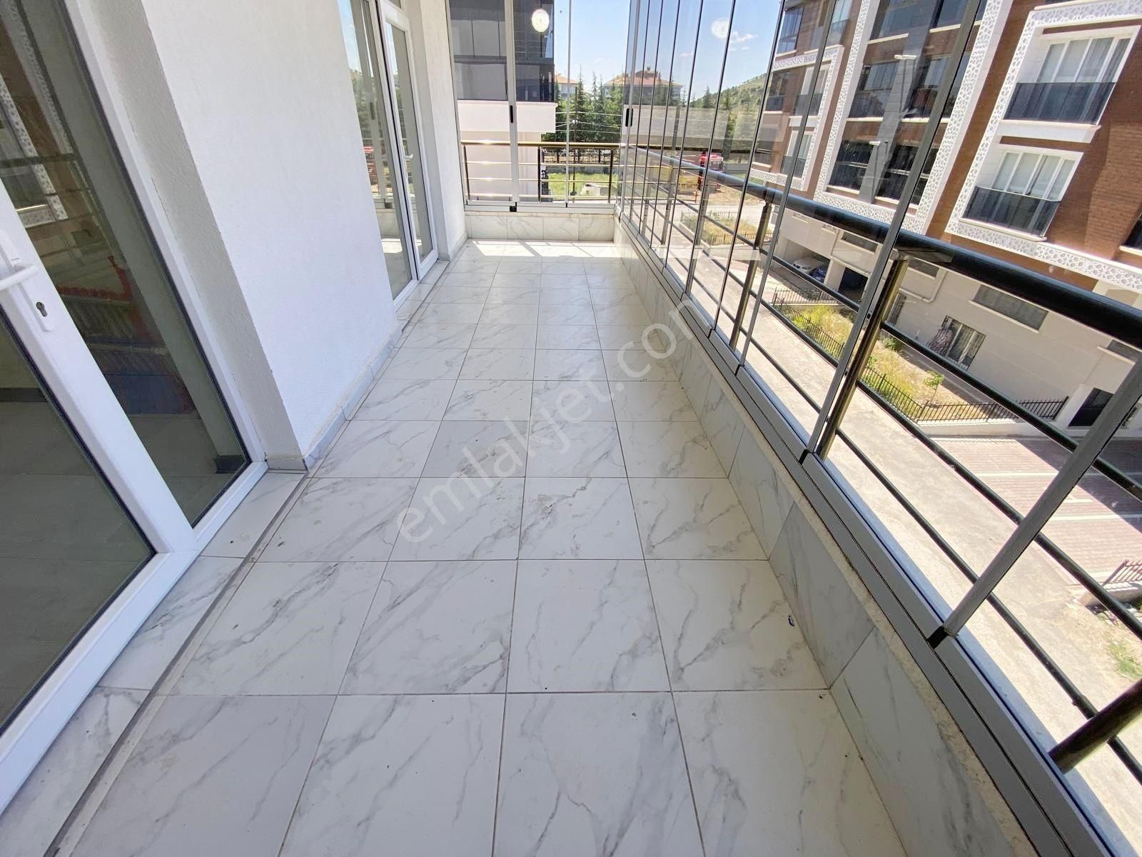 Öz'maşallah.dan Çift Banyolu Teras Balkon Arakat Kaçmaz 3+1 - Görsel 26