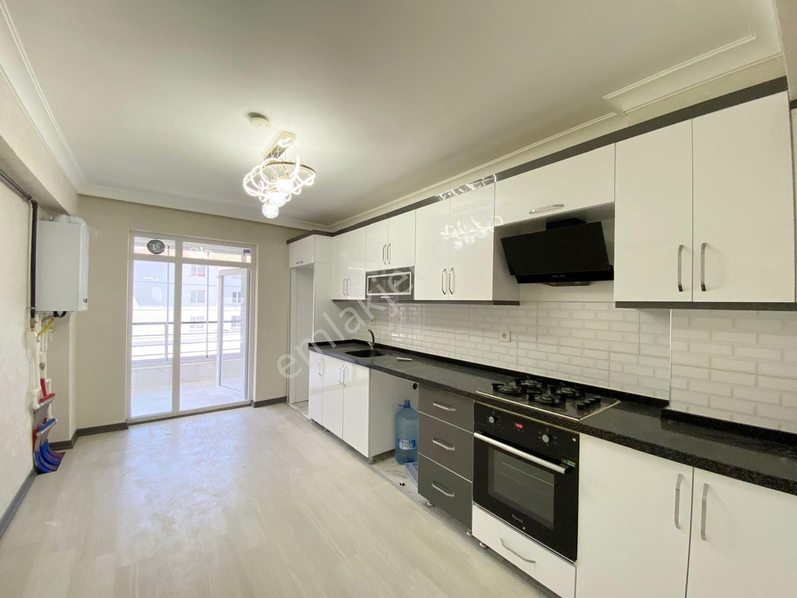 Öz'maşallah.dan Çift Banyolu Teras Balkon Arakat Kaçmaz 3+1 - Görsel 22