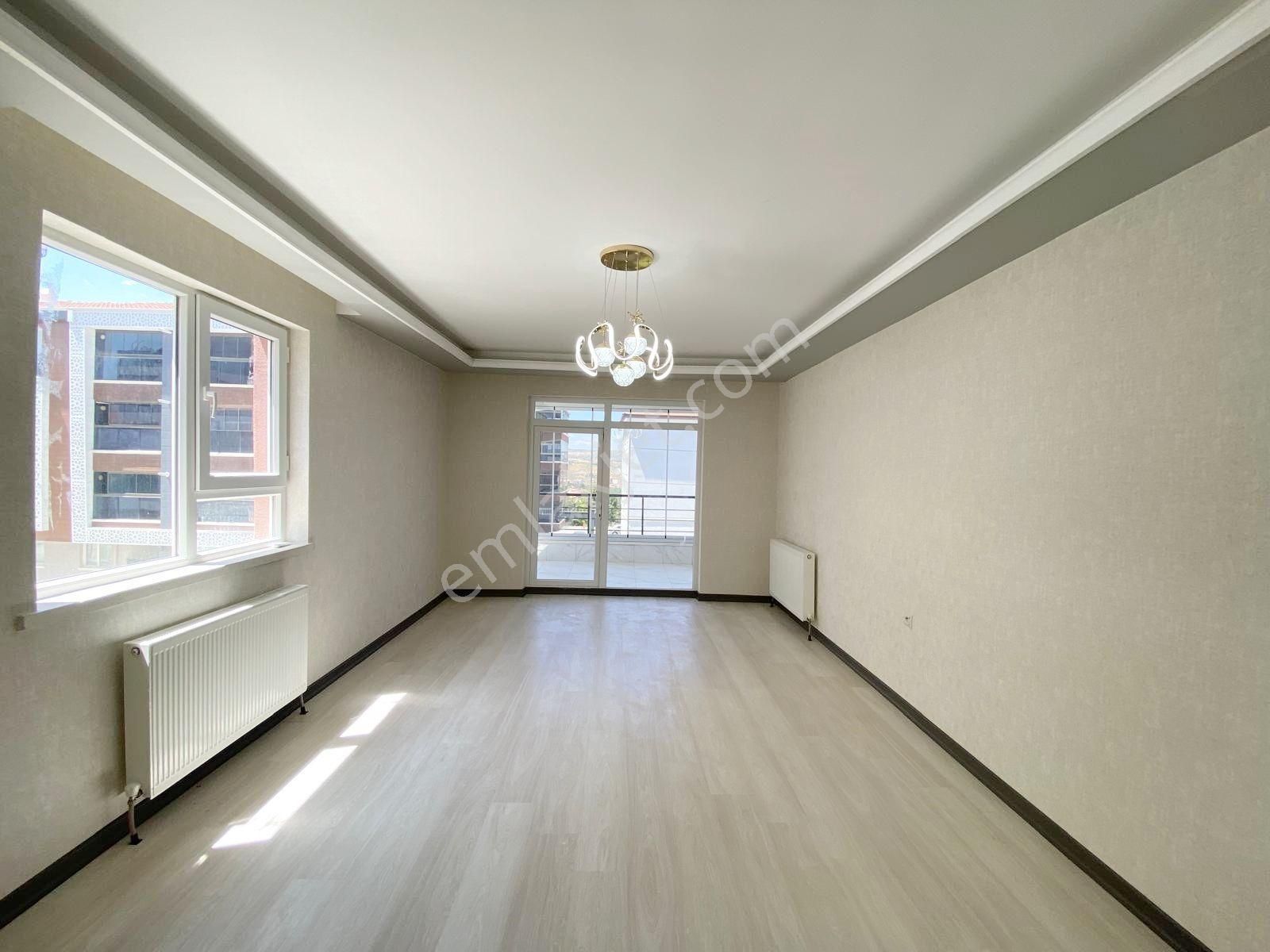 Öz'maşallah.dan Çift Banyolu Teras Balkon Arakat Kaçmaz 3+1 - Görsel 9