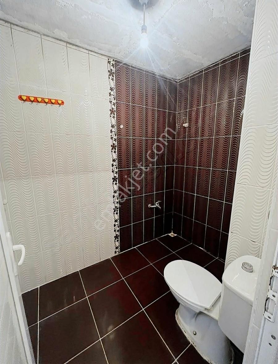 Emek'te 2+1 Aile Apartmanında Temiz Kiralık Daire