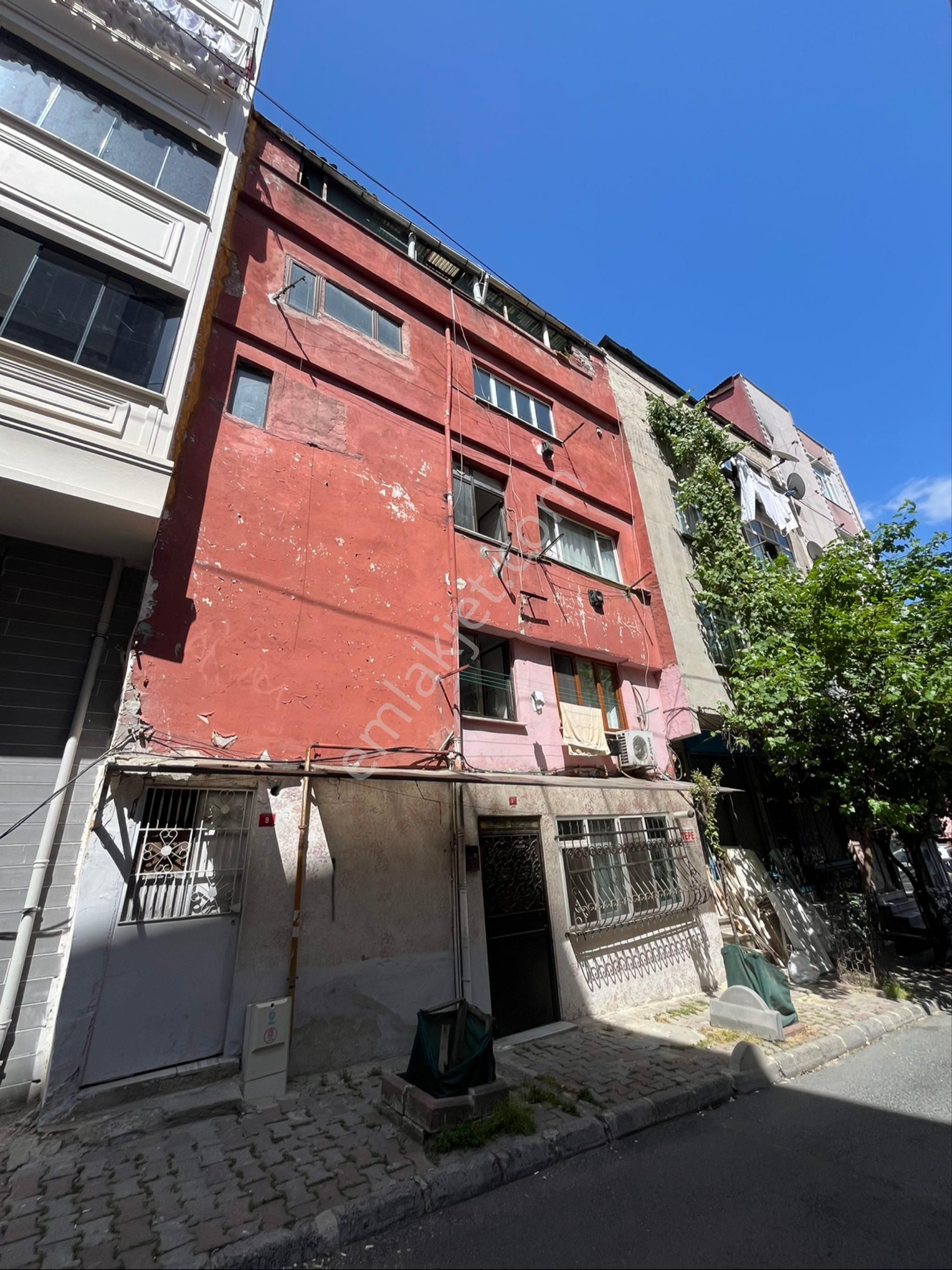 Kiralık Esenler Turgut Reis Mahallesinde 1+1 Daire