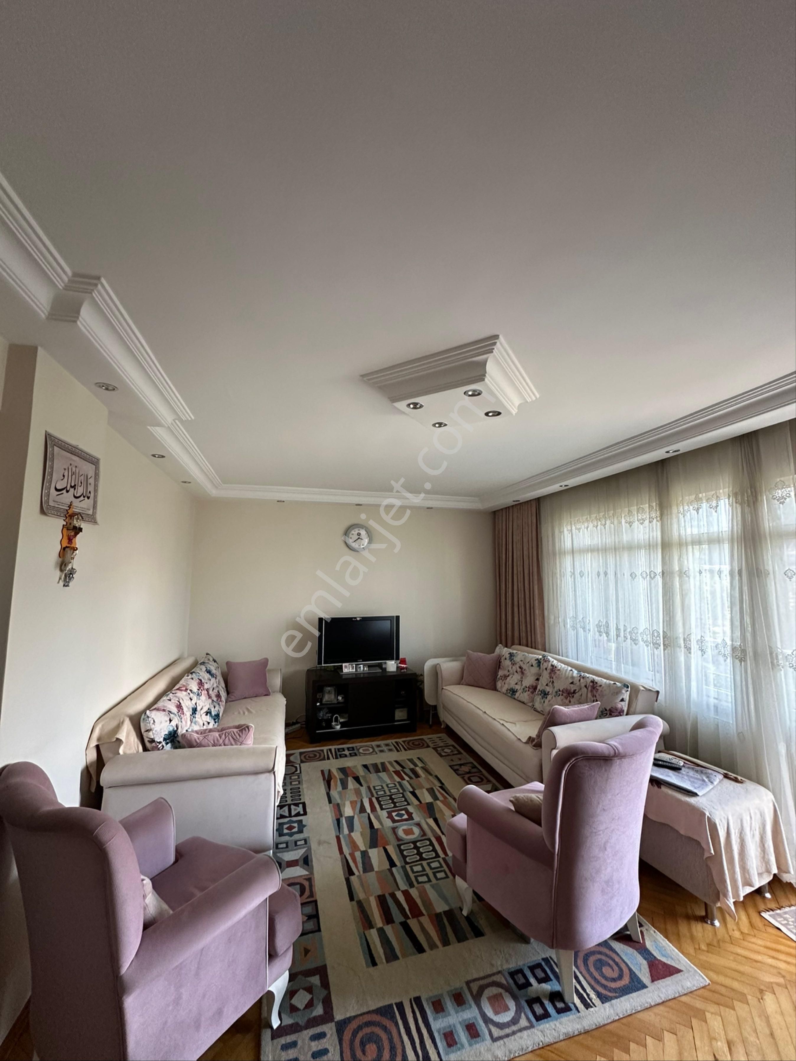 Kuzguncuk Yakını İcadiye De 2+1 Manzaralı - Görsel 8